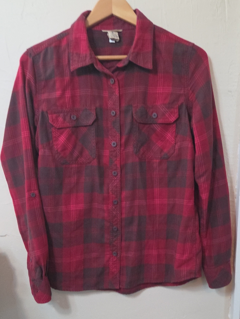 Duluth Trading Shirt Womens  Red Plaid Flannel Pockets Outdoor Size M